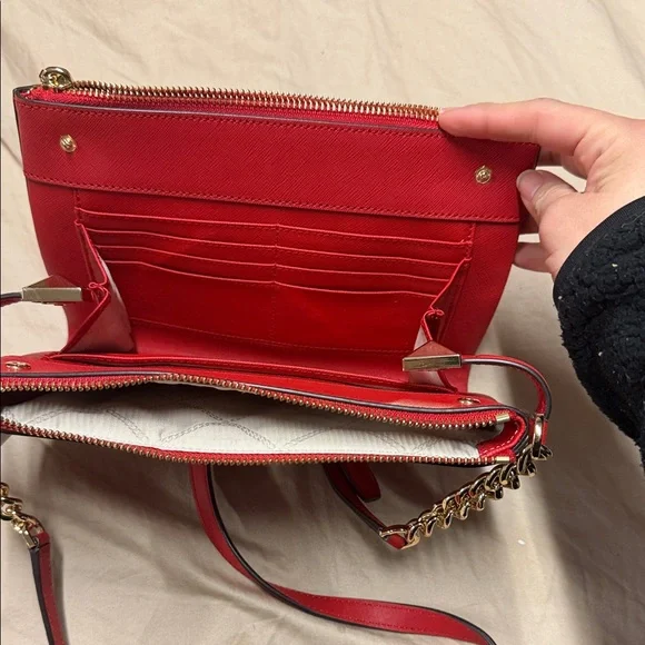 Michael Kors Scarlet Crossbody Bag with Gold Chain - Picture 4 of 6